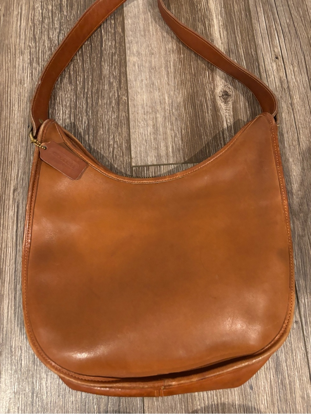 Vintage brown leather Coach Becket Zip bag (style 9920) - Picture 2 of 8